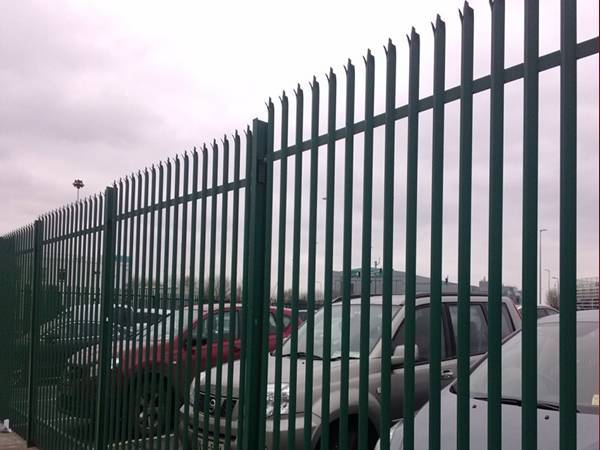 palisade-fencing-parking-lots