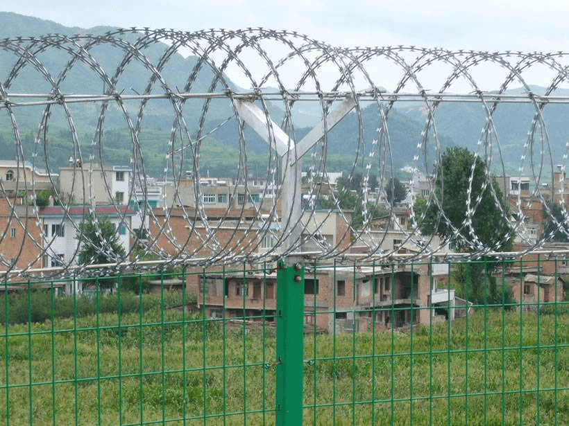 China Concertina Razor Wire Security Fence Supplier