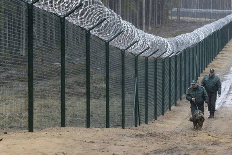 358 Wire Fence High Security Fencing Military Fence
