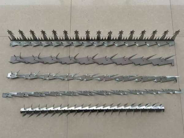 Punte sulla recinzione o sul muro